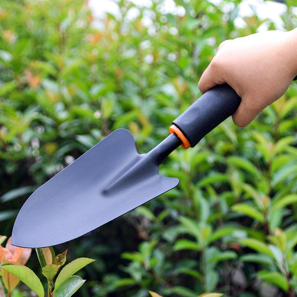 Gardening Tool – Long Handle Iron Shovel for Efficient Digging
